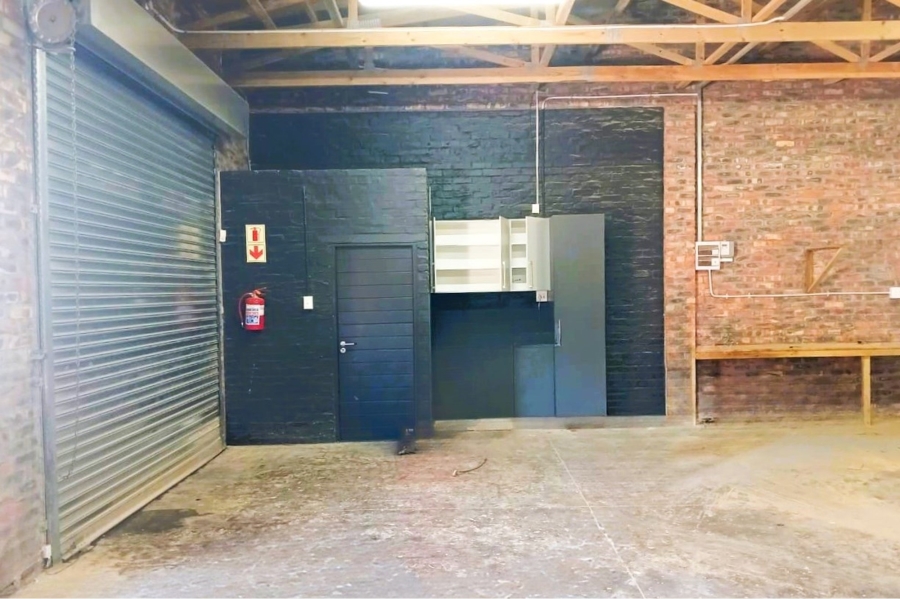 Commercial Property for Sale in Fairview Eastern Cape